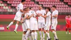 New Zealand, Ireland take stand against racism in football