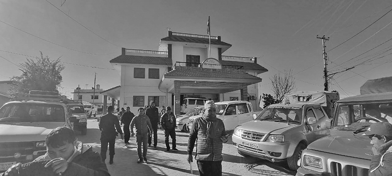 सार्वजनिक सेवाका कार्यालय निमित्तको भरमा