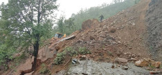 रसुवाको पासाङल्हामु मार्ग बन्द