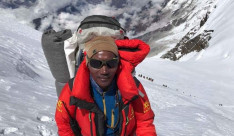 ३१औँ पटक सगरमाथाको आरोहण गर्दै कामीरिता, आफ्नै कीर्तिमान तोड्ने