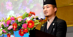 视频| 曾经打碟的手 如今签署逮捕令：苏丹·古隆的逆袭传奇
