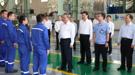 Chinese premier stresses endeavors to advance high-end equipment manufacturing