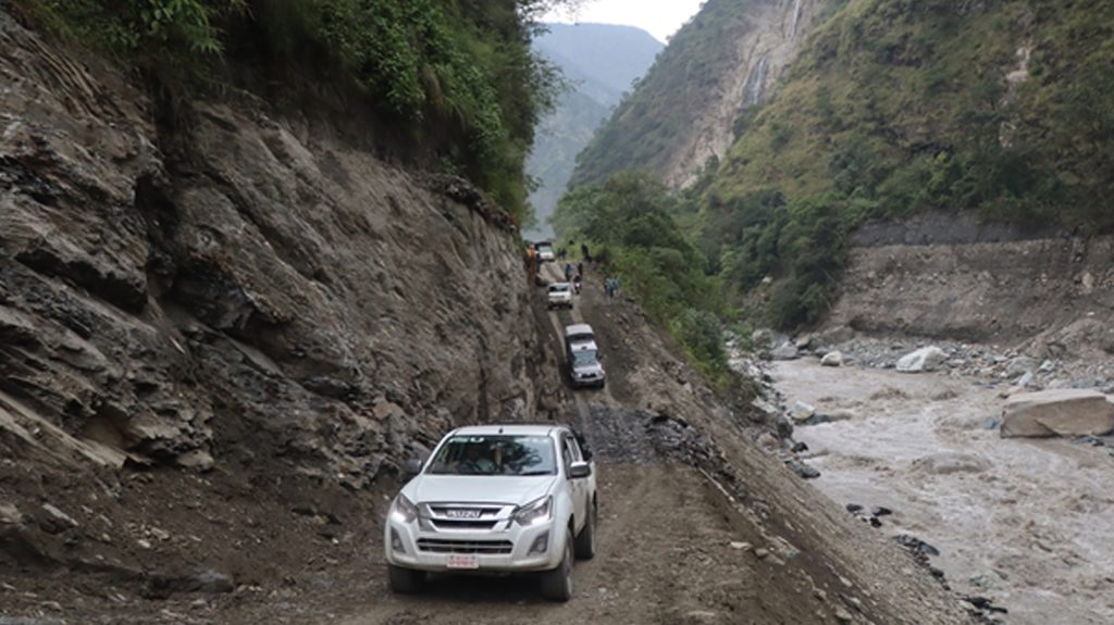 beni-jomsom-sadak-1-1024x575